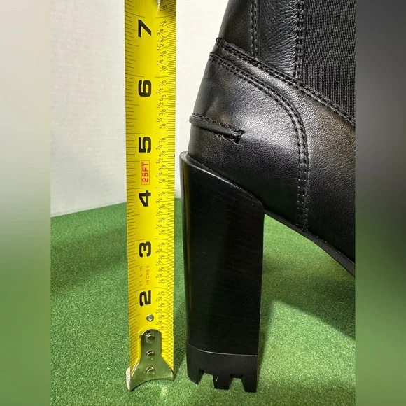 Christian Louboutin Black Calfskin Leather Glory 100 Booty Boots Womens 40 US 10